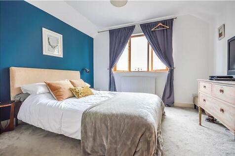 Bedroom (Main)