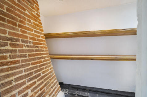 1371564-11-68f79d...