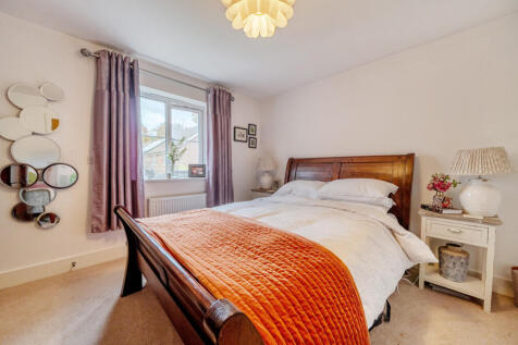 1376115-9-690b60e...