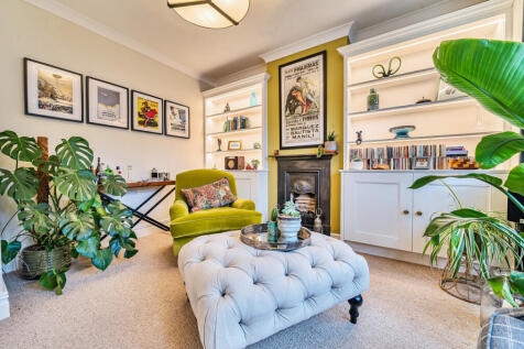 1369219-12-68efbf...