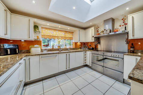 1369267-5-68ee64e...