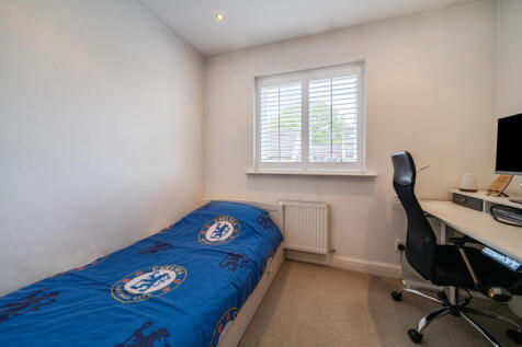 1369328-5-68fa103...