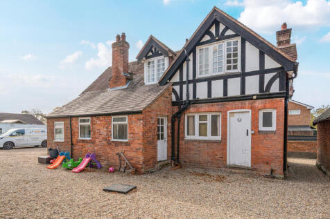 1373297-4-6900a71...