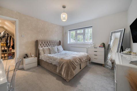 1370449-12-68f263...