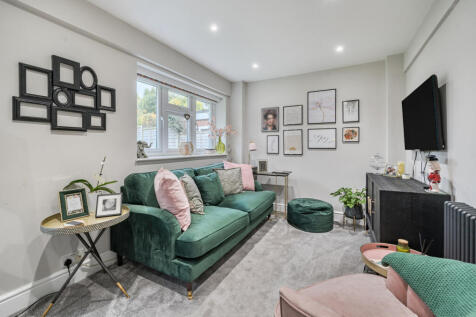 1370449-4-68f262f...