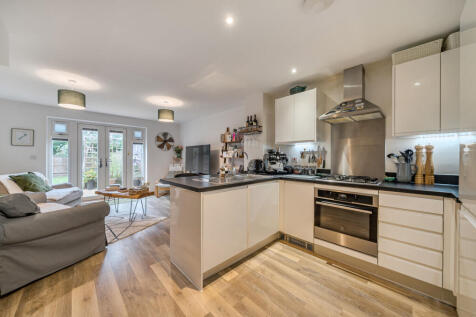 1373923-1-6901ed9...