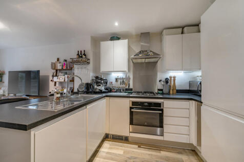 1373923-2-6901f15...