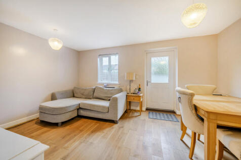 1374722-3-6901f31...