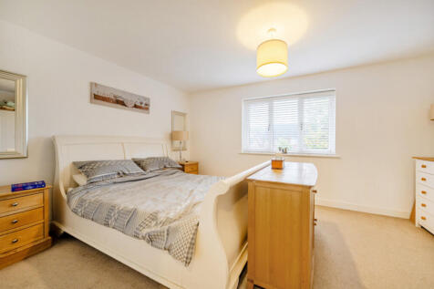 1374722-8-6901f32...