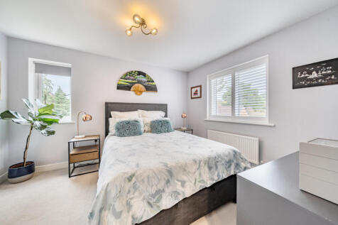 1364673-7-68e9267...