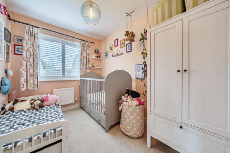 1364673-5-68e9266...