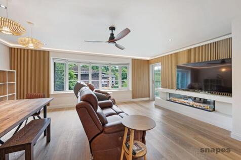 Lounge Area
