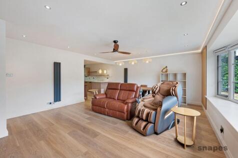 Lounge Area