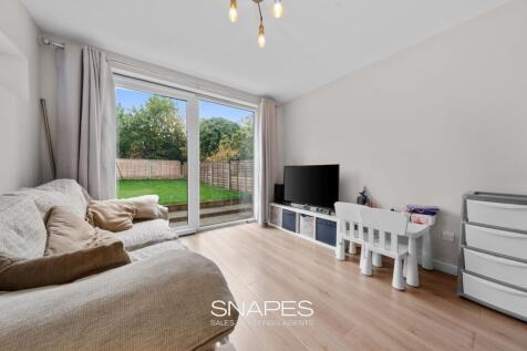 Dining + Sitting Area