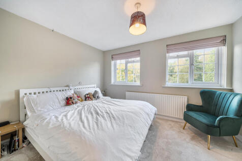 1372096-2-68fb7f5...