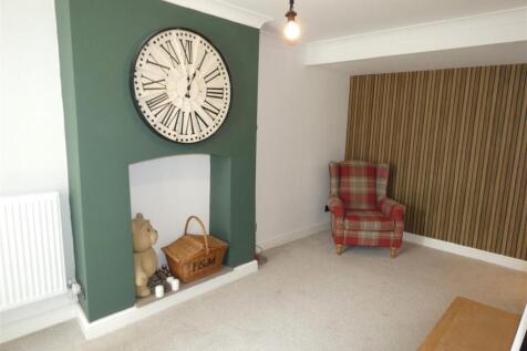 Sitting/Dining Room