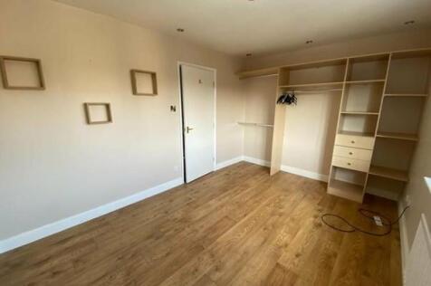 Bedroom One.jpg