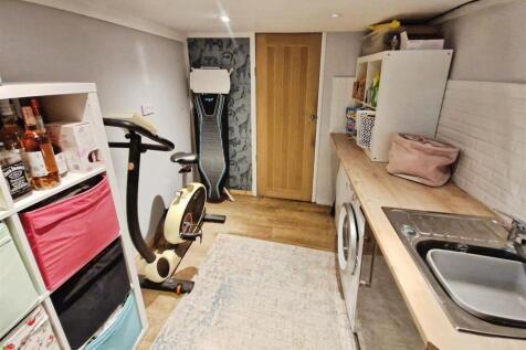 Garage/Laundry Room