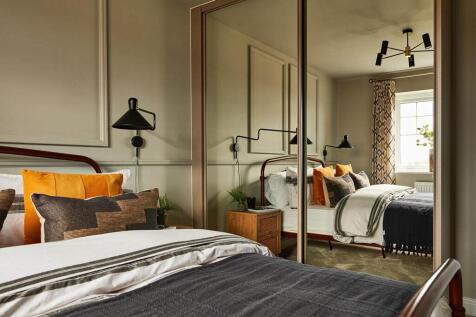 A second double bedroom means you don&#39;t need to compromise on space