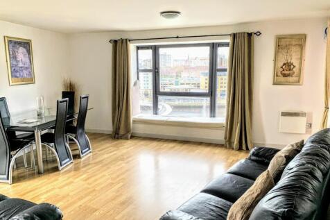 Living Room/ Dining Room