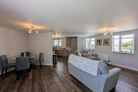 Lounge / Dining Room