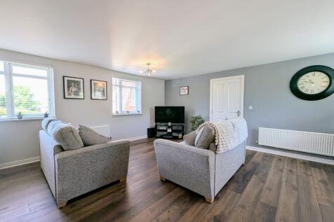 Lounge / Dining Room