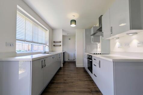 Kitchen / Dining Area