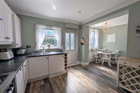 Kitchen/Breakfasting Room