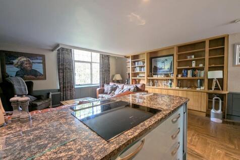 Kitchen Living Area