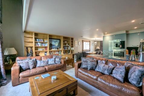 Kitchen Living Area