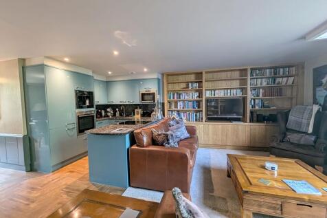 Kitchen Living Area