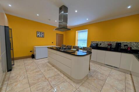 Kitchen/Breakfasting Room