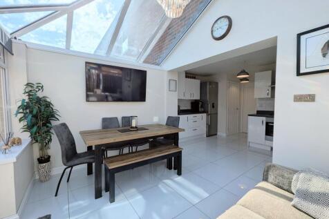Open Plan Sun Room