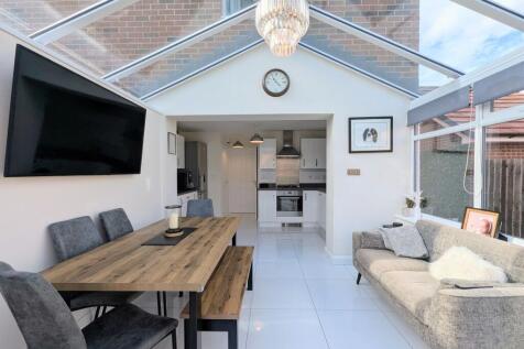 Open Plan Sun Room