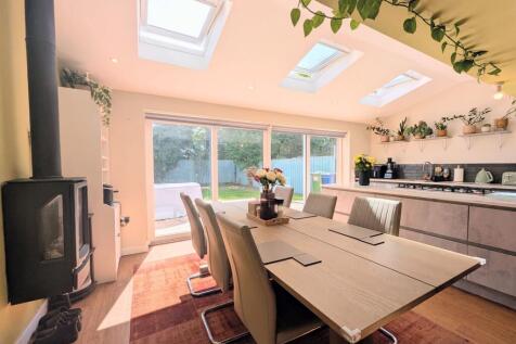 Kitchen / Family Room