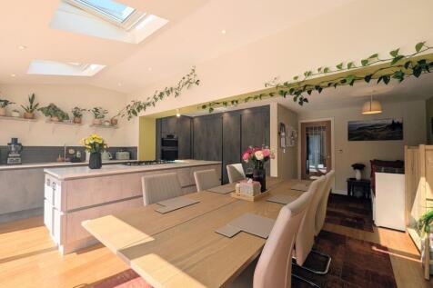 Kitchen / Family Room