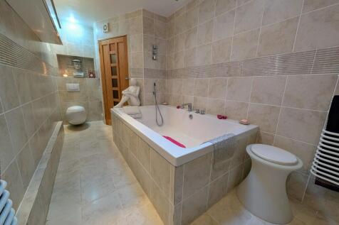 Ground Floor Bathroom