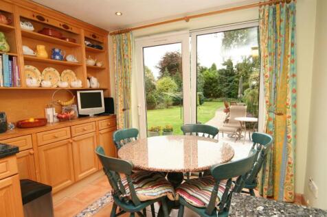 Dining Kitchen Aspect 2