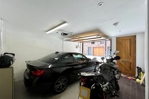 Garage Aspect 2