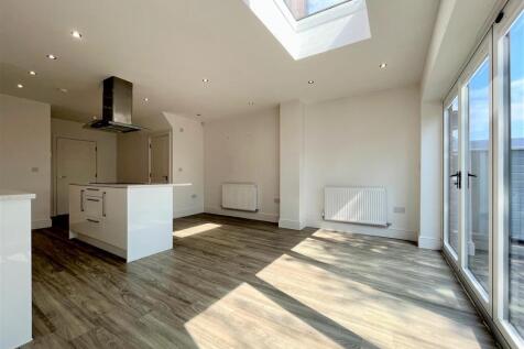 Dining Kitchen Aspect 4