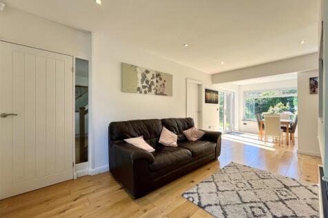 Living Area Aspect 2