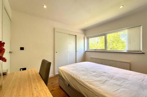 Bedroom 1 Aspect 2