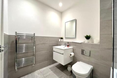 Bathroom Aspect 2