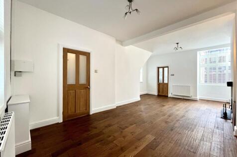Dining / Living Area Aspect 2