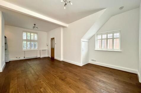 Dining / Living Area Aspect 3