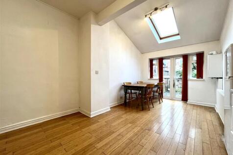 Dining Kitchen Aspect 2