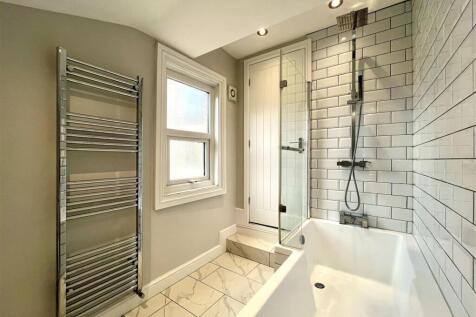 Bathroom Aspect 2