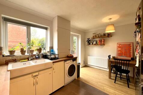 Kitchen Area Aspect 3