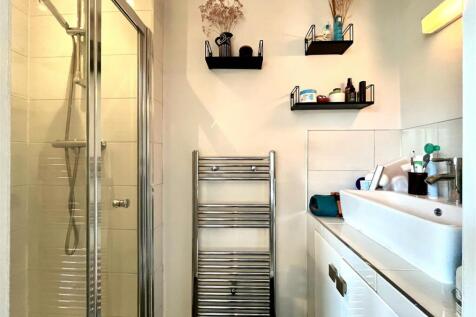 Bedroom 1 En Suite Shower Room