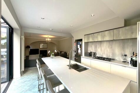 Kitchen Area Aspect 3